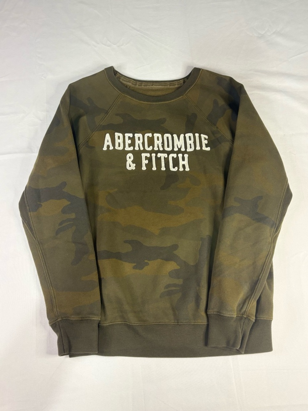 Y2K Abercrombie & Fitch Camo Sweatshirt | $19.89